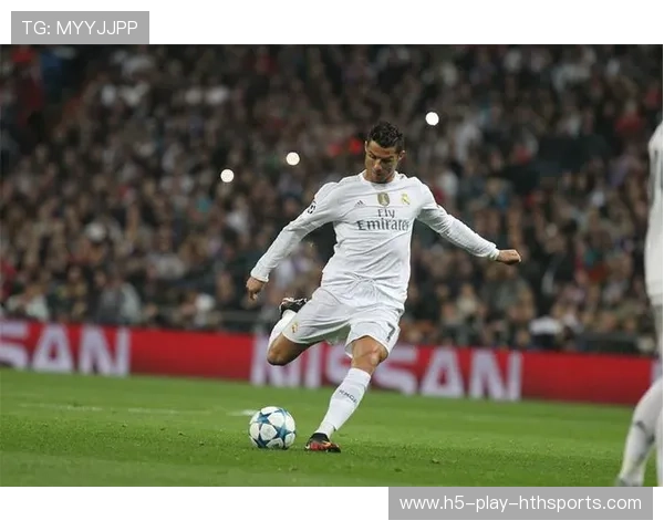 多特研究C罗式暴力射门：足球激情的终极跃动