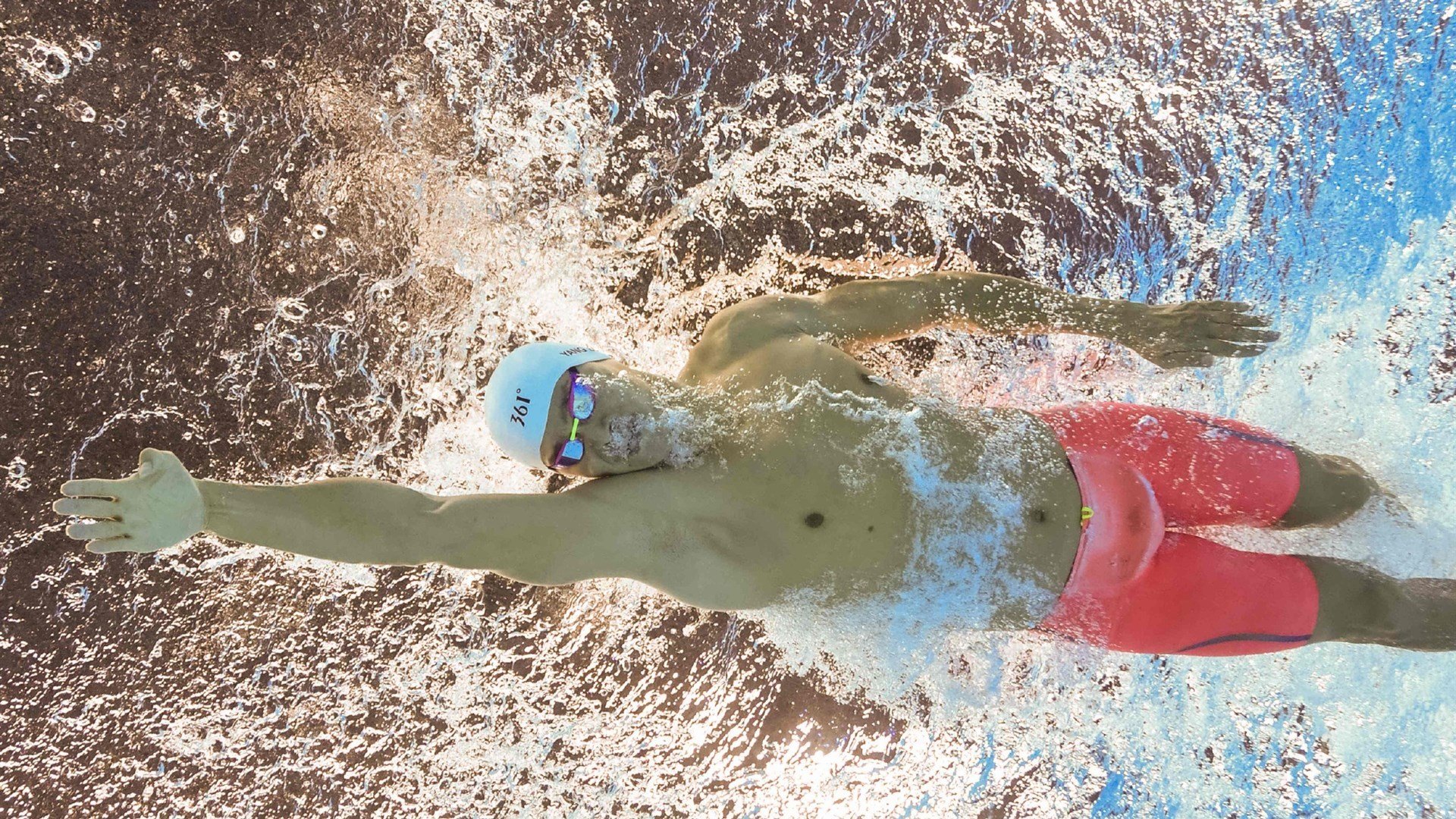 “亚戈·卡尔曼的出色表现，推动阿根廷美洲狮队的全球影响力”